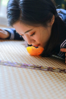 女性真人高清图片
